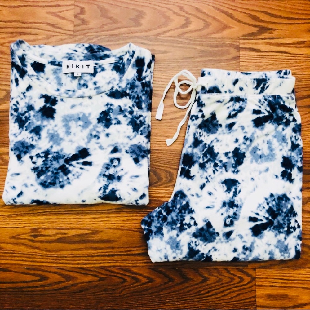 ❤️ KIKIT TIE-DYE ❤️ COLLECTION SUPER CUTE NAVY AND WHITE MATCHING OUTFIT (NWOT)